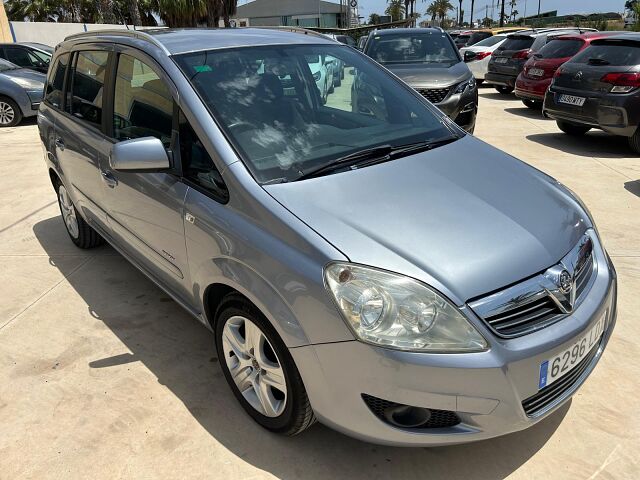 OPEL ZAFIRA DESIGN 1.6 SPANISH RHD IN SPAIN 131000 MILES 7 SEATS SUPERB 2010